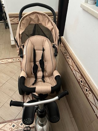 Triciclo bebé poco uso