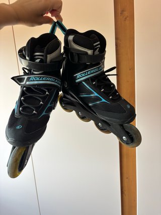 Patines en línea Rollerblade negros y turquesa