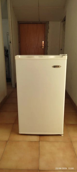 Nevera pequeña como nueva ROMMER.