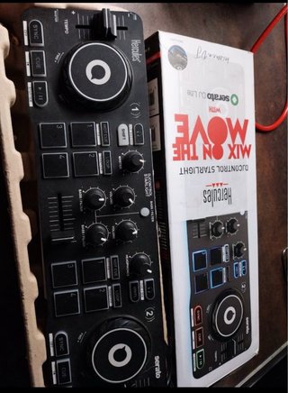 Controlador DJ Hercules Starlight Serato