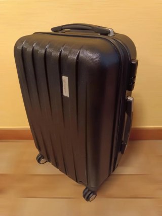 Maleta de viaje Bugatti 10kg 4 ruedas negra