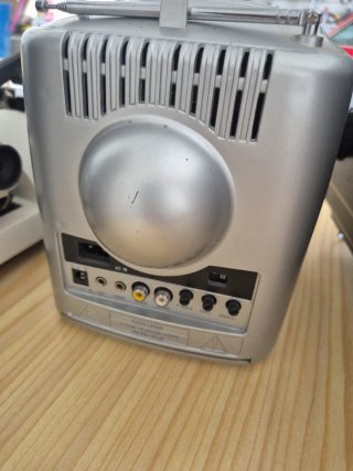 Televisor, Máquina de Escribir y Cámara