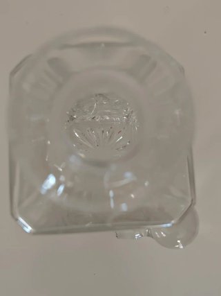Licorera Vintage Cristal con Placa Ornamental