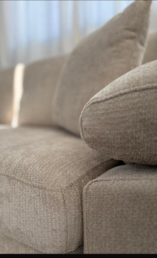 Sofá chaise longue beige NUEVO y cómodo