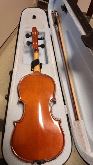Violín 1/8 con funda y arco