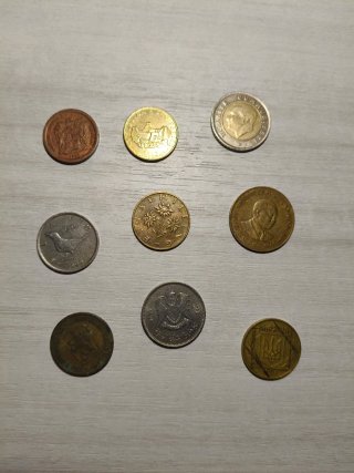 Set monete varie nazionalità e vari anni