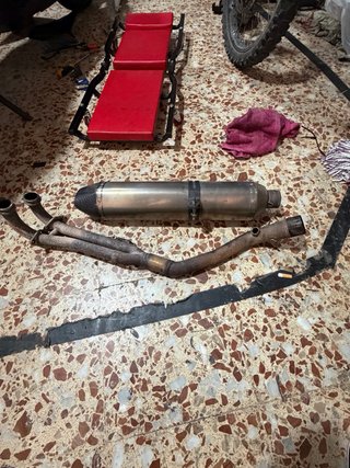 Escape para t max 530 Akrapovic