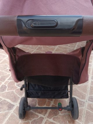 Silla de paseo niña rosa. No sé pliega.