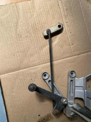 Palanca de cambios y estribera Yamaha TZR