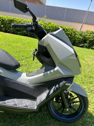 Kymco Skytown 125cc Gris/Blanco