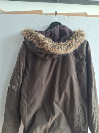 Chaqueta Quiksilver Marrón con Capucha