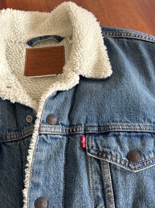 Cazadora vaquera Levi's borrego