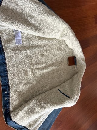 Cazadora vaquera Levi's borrego