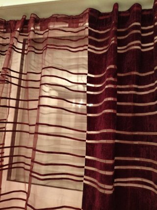 Cortinas de raso y terciopelo con rayas