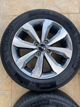 Juego de 4 Llantas KIA Michelin 195/55 R16
