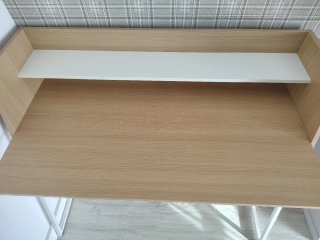 Escritorio Matisse de Banak Roble Light y blanco