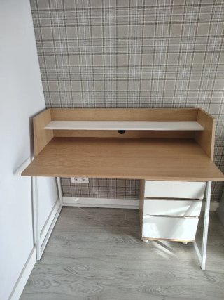 Escritorio Matisse de Banak Roble Light y blanco