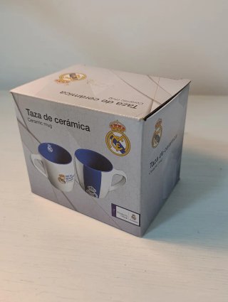 Taza Oficial Real Madrid Equipo Leyenda