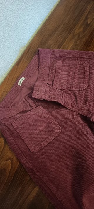 Pantalón de pana burdeos Nicoli