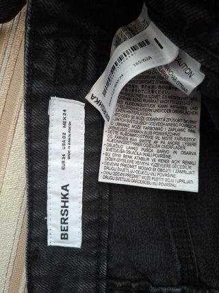 Falda vaquera Bershka negra T34 nueva