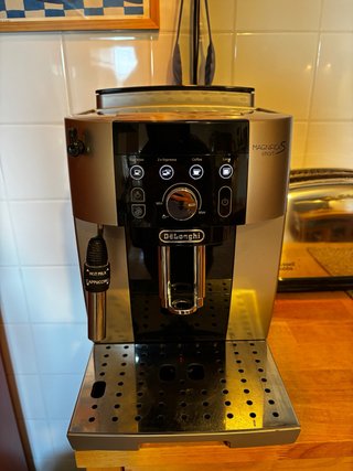 Cafetera Delonghi Magnifica S Smart