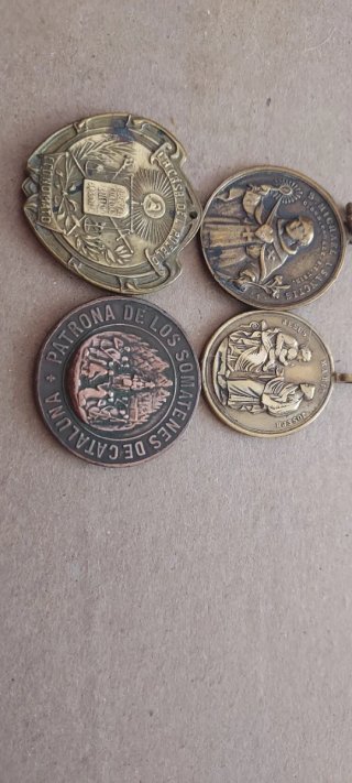4 Medallas Antiguas. se aceptan ofertas