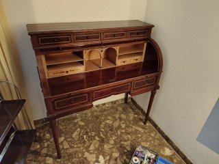 Scrivania antica in legno con cassetti