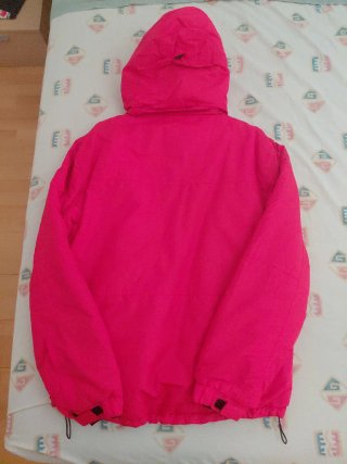 Chaquetón de montaña mountain pro rojo.