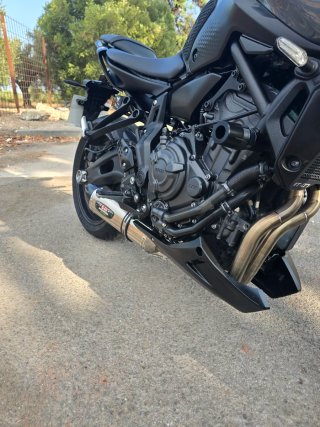 Yamaha MT-07 gris nardo