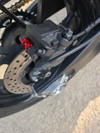 Yamaha MT-07 gris nardo