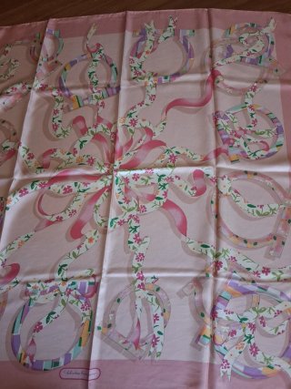 Foulard in pura seta Salvatore Ferragamo