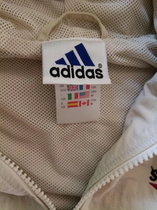 Chaqueta Adidas con Capucha. Studio X Funky