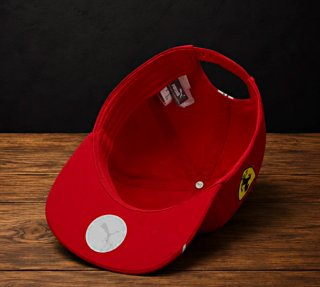 Gorra Ferrari Puma Roja nueva precintada