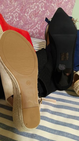 Zapatos de mujer variados. Del 38 y 39