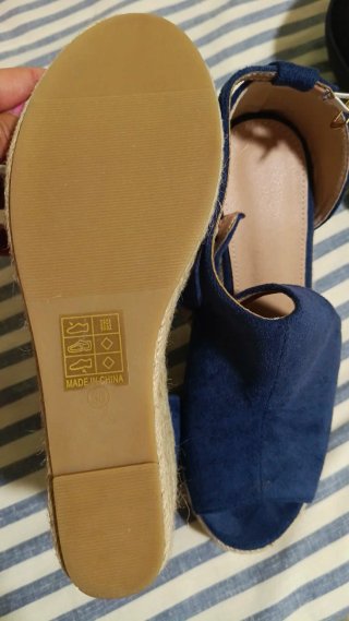 Zapatos de mujer variados. Del 38 y 39