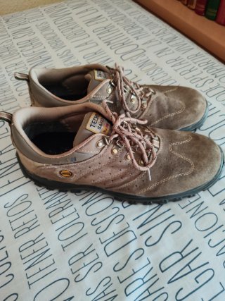 Zapatos de seguridad TECH SAFETY beige/marrón