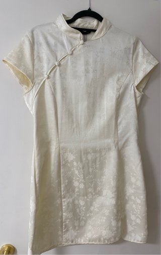 Vestido viral Zara estilo Quipao beige