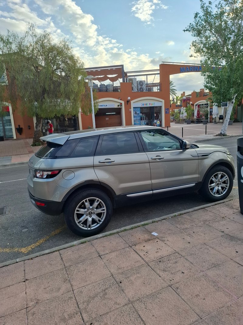 Land Rover Range Rover Evoque 2.2L eD4 Pure Tech 4x2 5p 2013