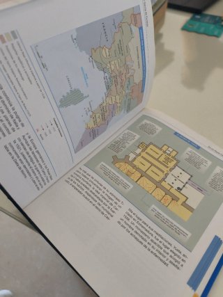 Atlas de historia de España.