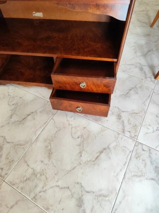 Mueble TV madera estantes y 2 cajones