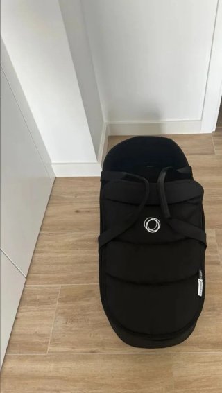 CAPAZO BUGABOO BEE6 NEGRO CON ADAPTADORES