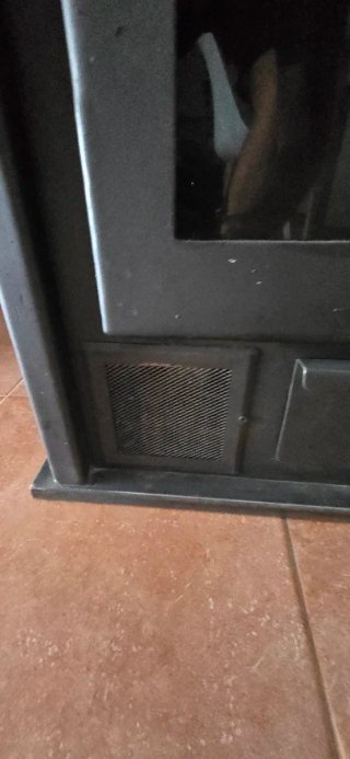 Estufa de leña con ventiladores