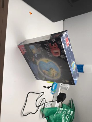 Puzzle 3D Globo Terráqueo Ravensburger con LED