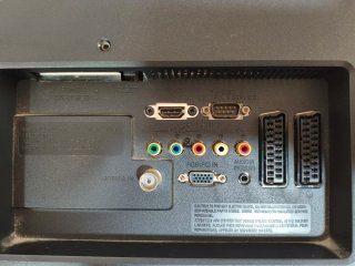 LG 19LS4D - 19"
