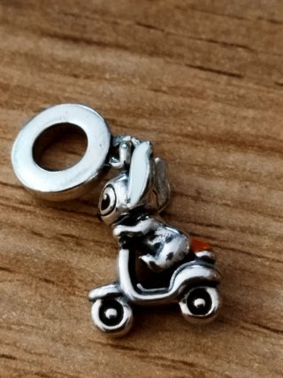 Charm Stitch en Moto