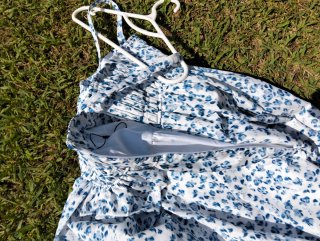Vestido Claudie Pierlot floral azul y blanco