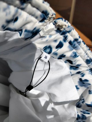 Vestido Claudie Pierlot floral azul y blanco