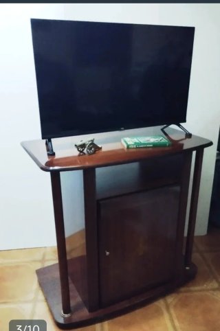 Mesa auxiliar TV, y otros dispositivos, madera.