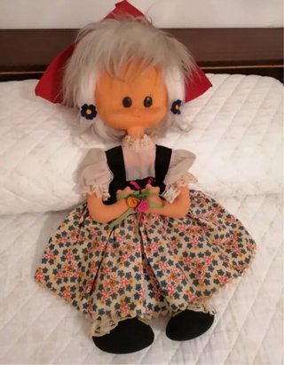 Muñeca antigua vintage de trapo