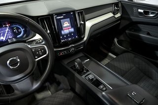 Volvo XC60   2.0 T6 AWD Recharge Core Auto